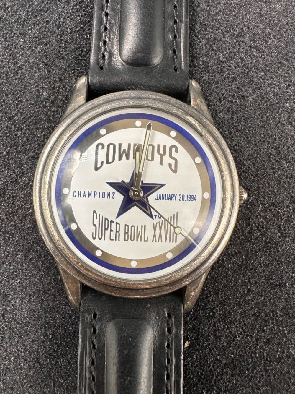 Vintage Fossil Dallas Cowboys Watch Men Super Bowl XXVIII New Battery 9.5"